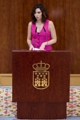 La presidenta de la Comunidad de Madrid, Isabel Díaz Ayuso, interviene durante la segunda jornada del debate del Estado de la Región