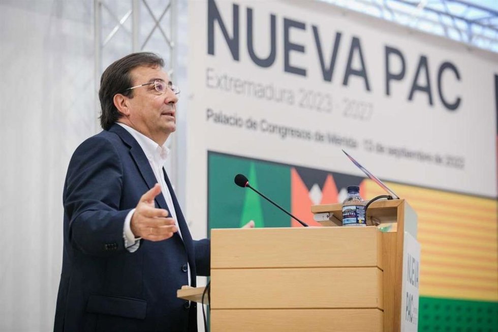 Guillermo Fernández Vara durante su intervención en el Foro Nueva PAC en Mérida