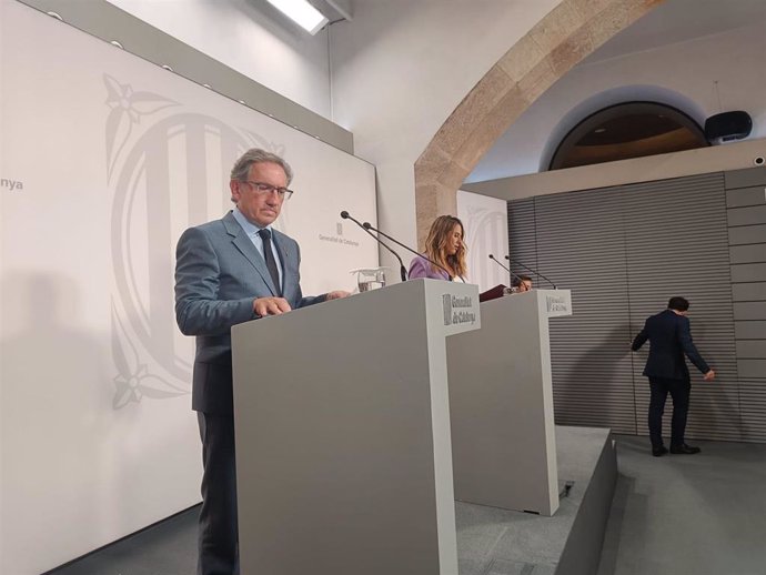 El conseller de Economía, Jaume Giró, y la portavoz del Govern, Patrícia Plaja, en rueda de prensa tras el Consell Executiu.