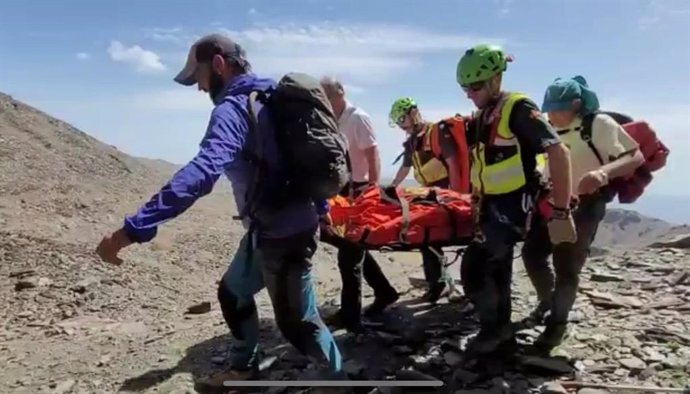 Rescate de un montañero en la cara sur del Veleta