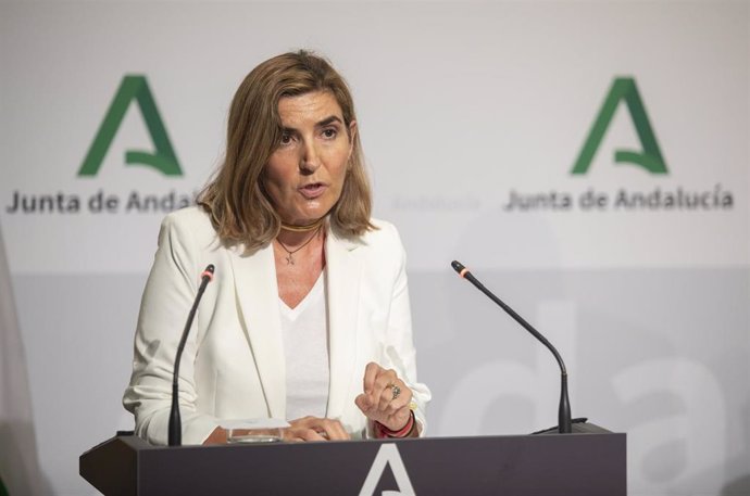 La consejera de Empleo, Empresa y Trabajo Autónomo, Rocío Blanco, durante la rueda de prensa posterior a la reunión de Consejo de Gobierno de la Junta de Andalucía. A 13 de septiembre de 2022, en Sevilla (Andalucía, España).