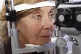 Foto: Los fármacos antiangiogénicos aplicados en el interior del ojo frenan la evolución de la DMAE en el 90% de los pacientes