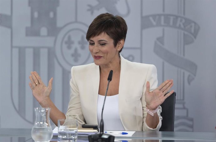 La ministra Portavoz y de Política Territorial, Isabel Rodríguez, durante una rueda de prensa posterior a una reunión del Consejo de Ministros, en La Moncloa, a 13 de septiembre de 2022, en Madrid (España). 