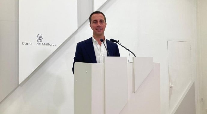 Archivo - El portavoz del PP en el Consell de Mallorca, Lloren Galmés.