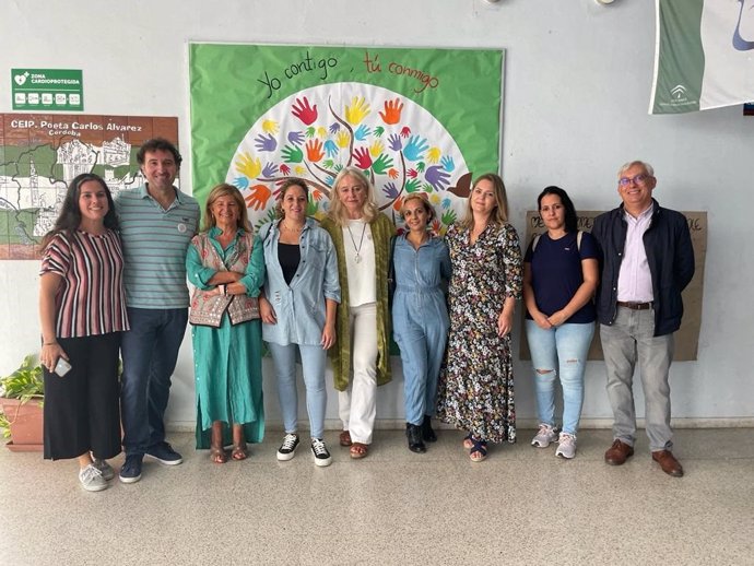 La delegada del Gobierno andaluz en la provincia, Mercedes Colombo, en el centro 'Poeta Carlos Álvarez' de Jerez de la Frontera (Cádiz)