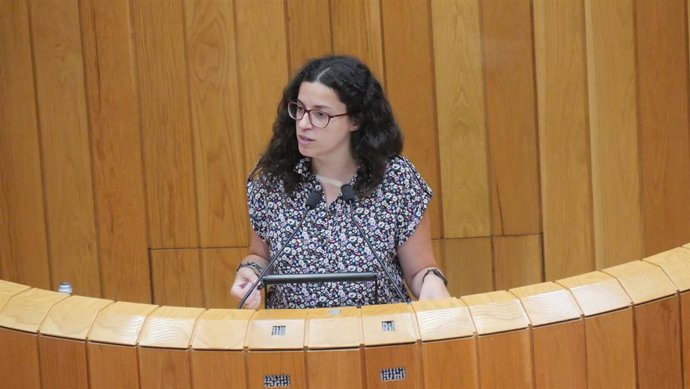 La diputada del BNG Noa Presas en el debate de una moción de los nacionalistas sobre la crisis de precios