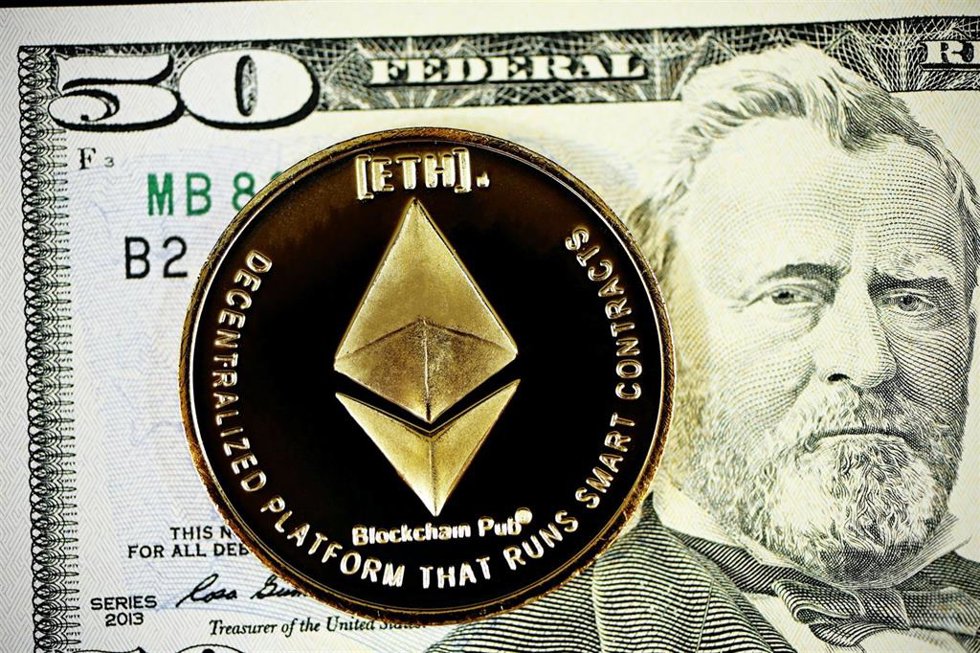 Archivo - Representación de la criptomoneda ethereum.