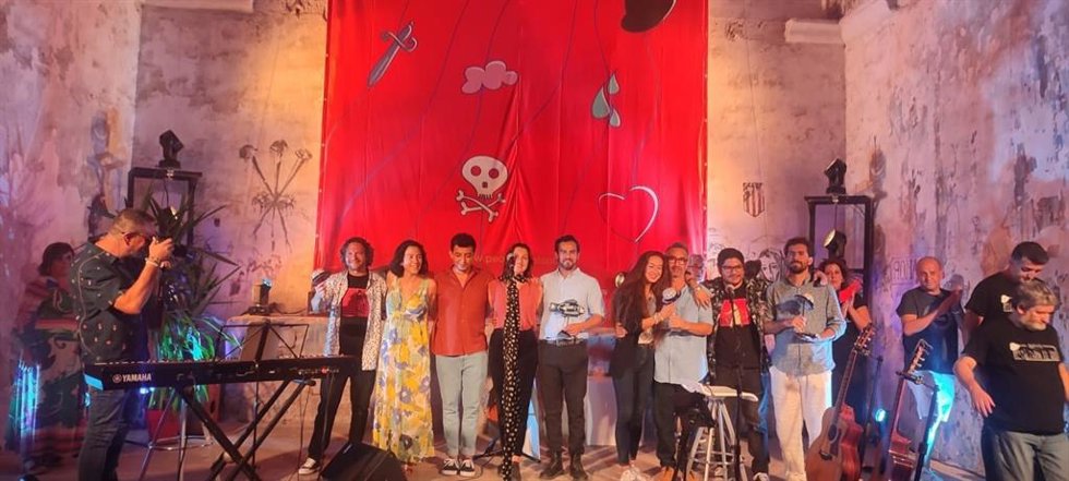 Foto de familia en la final del concurso.