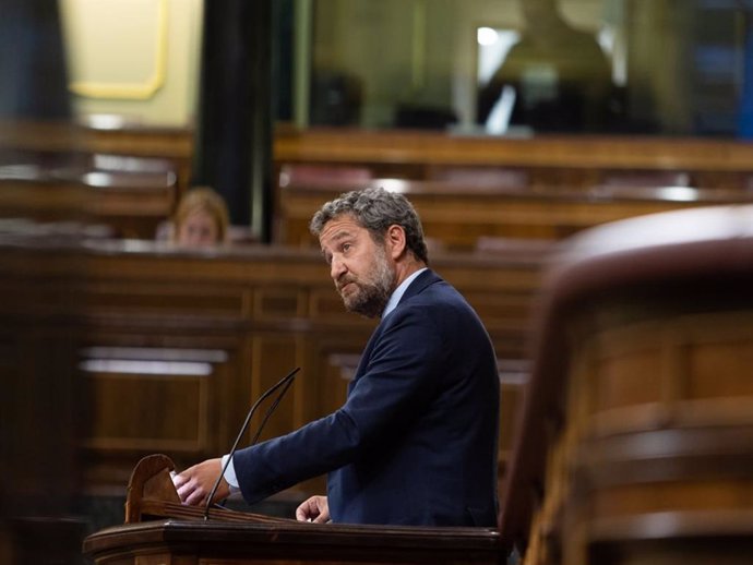 Jaime Eduardo de Olano, del Grupo Parlamentario Popular, toma la palabra en el Pleno del Congreso de los Diputados