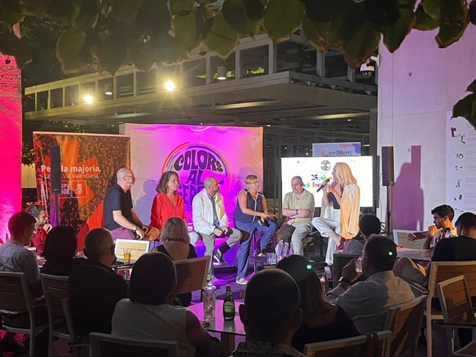 El PSPV conmemora los 25 años de la creación de la primera comisión LGTBI del PSOE: "Fuimos pioneros"