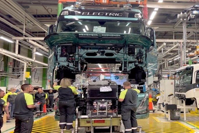 Volvo Trucks inicia la producción en serie de camiones eléctricos pesados