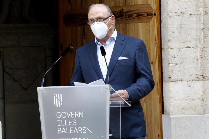 Archivo - El presidente del Real Club Deportivo Mallorca, Andy Kohlberg, interviene en el acto institucional de recepción de los jugadores del Real Club Deportivo Mallorca, a 28 de mayo de 2021, en el Consolat de la Mar, Palma de Mallorca, Islas Baleare