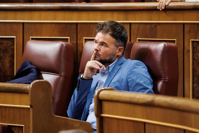 El portavoz de ERC en el Congreso de los Diputados, Gabriel Rufián, durante una sesión plenaria en el Congreso de los Diputados, a 13 de septiembre de 2022, en Madrid (España). La sesión arranca con el debate de totalidad de la reforma del Estatuto de A