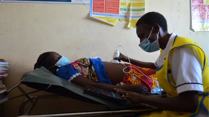 Acuerdo de colaboración entre Philips Foundation y RAD-AID