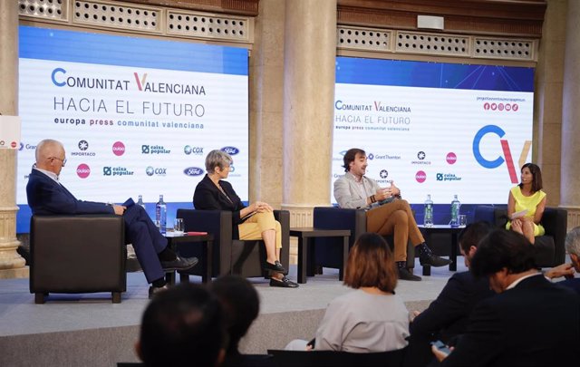 Mesa redonda sobre movilidad en 'Comunitat Valenciana Hacia El Futuro'