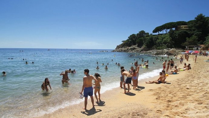 Archivo - Playa de Cala Bona. 