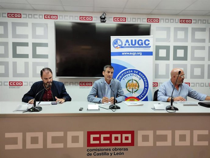 Responsables de la AUGC durante la rueda de prensa.