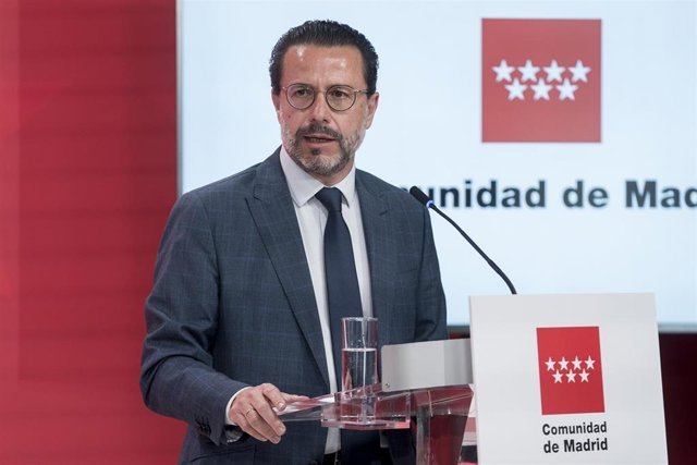 Archivo - El consejero de Economía, Hacienda y Empleo del Gobierno regional, Javier Fernández-Lasquetty, durante una rueda de prensa posterior a la reunión del Consejo de Gobierno, en la Real Casa de Correos, a 1 de septiembre de 2021, en Madrid (España).