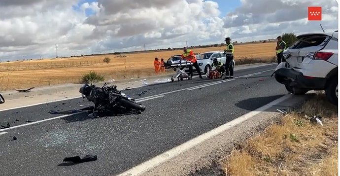 Herido muy grave un motorista de 19 años al impactar con un coche en la M-219