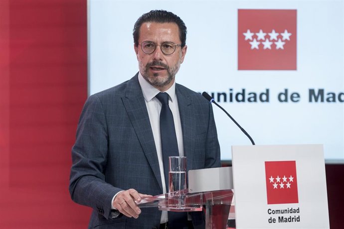 Archivo - El consejero de Economía, Hacienda y Empleo del Gobierno regional, Javier Fernández-Lasquetty, durante una rueda de prensa posterior a la reunión del Consejo de Gobierno, en la Real Casa de Correos, a 1 de septiembre de 2021, en Madrid (España