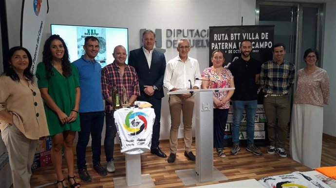 Presentación de la XXI Ruta Ciclista BTT-Gran Premio Villa de Paterna en la Diputación de Huelva.