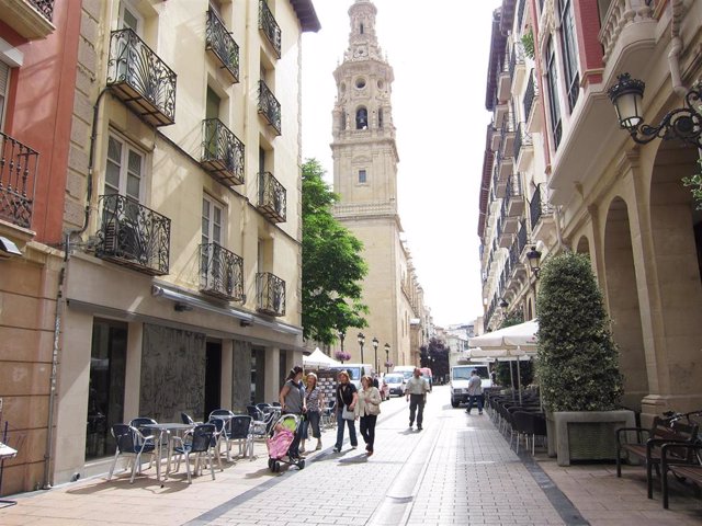 Archivo - Calle Portales de Logroño