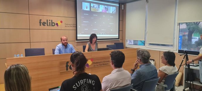 El conseller Miquel Mir inaugura la jornada de buenas prácticas en gestión del agua, con la participación de seis municipios turísticos de las Islas.