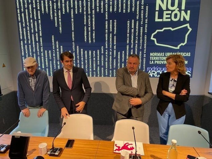El consejero, durante su encuentro en León sobre las NUT.