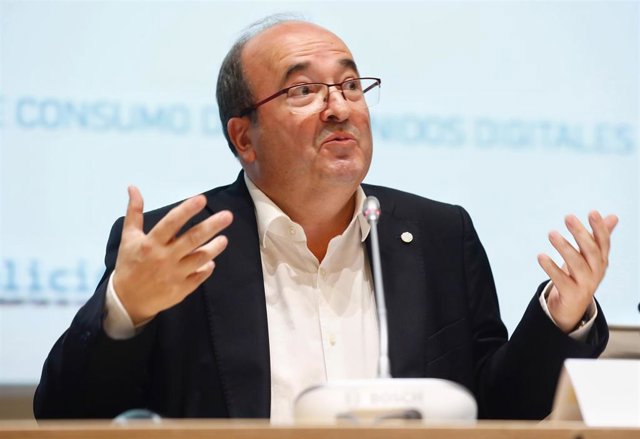 El ministro de Cultura y Deporte, Miquel Iceta, preside la presentación del Observatorio de Piratería y hábitos culturales 2021, en el Museo Arqueológico Nacional, a 14 de septiembre de 2022, en Madrid (España).