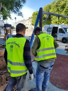 Archivo - Imagen de archivo de obras en Carmona con cargo al Plan Contigo.