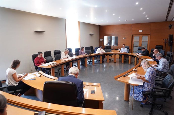 Mesa de las Cortes de Aragón.