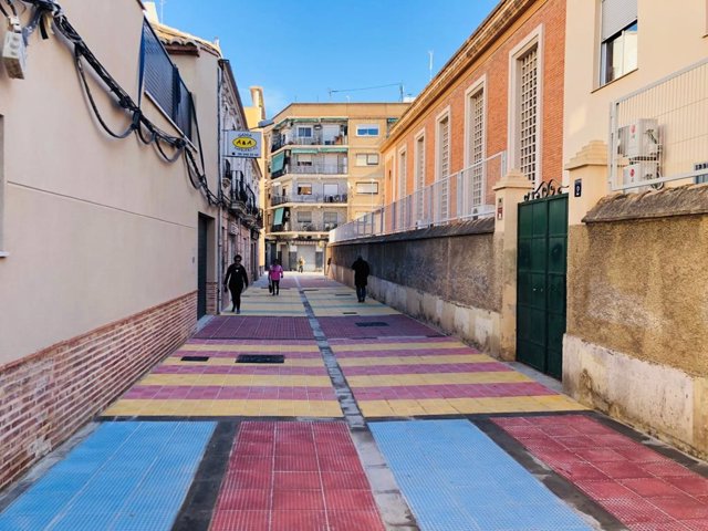 EL AYUNTAMIENTO DE VALÈNCIA PONE EN MARCHA EL PLAN DE ENTORNOS ESCOLARES SEGUROS PARA FACILITAR LA ENTRADA Y SALIDA DE LOS COLEGIOS