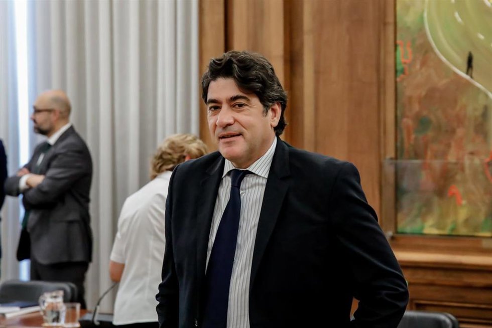 Archivo - El consejero de Transportes e Infraestructuras de la Comunidad de Madrid, David Pérez, durante la reunión de la Conferencia Sectorial de Transportes, en la sede del Ministerio, a 6 de julio de 2022, en Madrid (España). 