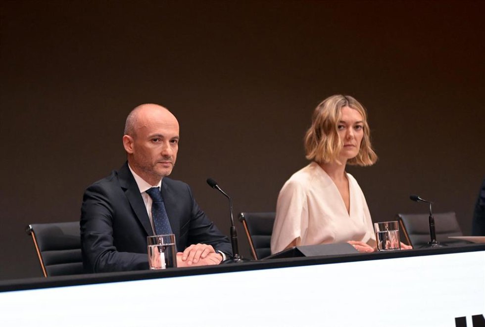 Archivo - El consejero delegado de Inditex, Óscar García Maceiras, y la presidenta de Inditex, Marta Ortega, durante la primera convocatoria de la Junta General de Accionistas de Inditex, en la sede corporativa de la compañía, a 12 de julio de 2022, en 