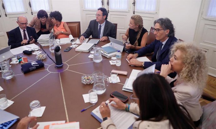El fiscal general del Estado, Álvaro García Ortiz (c), durante el primer pleno del Consejo Fiscal bajo su presidencia.