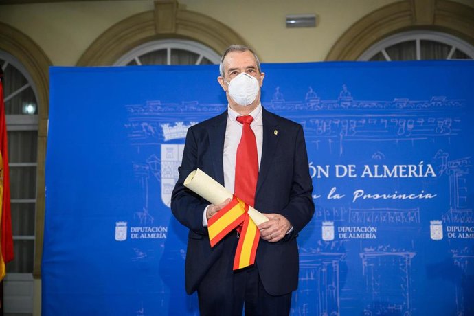 Reconocimiento a Ambrosio Sánchez