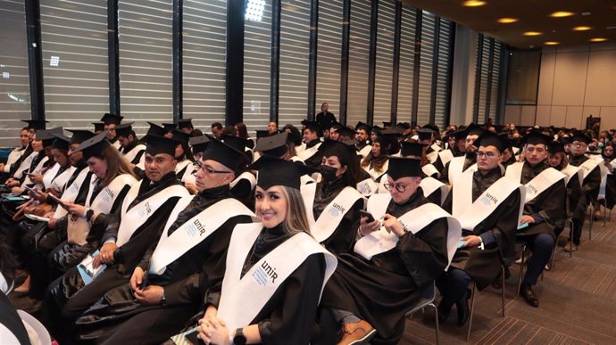 Graduados de la cuarta promocin de la Fundación Universitaria Internacional de La Rioja
