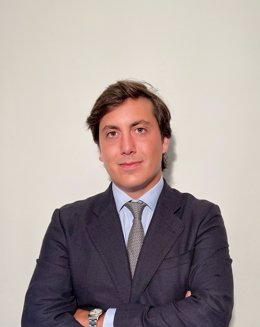 Archivo - UBS AM Iberia ficha a Ignacio Resusta (ex Alantra) como especialista de inversiones para mercados privados.
