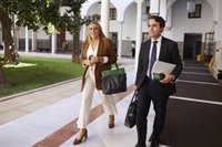 Junta pide "confianza" y ofrece "diálogo" a taxistas y PSOE-A le urge a frenar su "angustia" ante la regulación de VTC