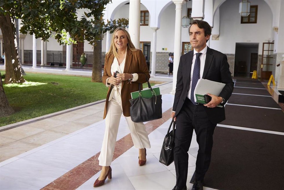 La consejera de Fomento y Articulación del Territorio de la Junta de Andalucía, Marifrán Carazo, durante la primera sesión parlamentario ordinaria de la XII Legislatura en el Parlamento de Andalucía, a 14 de septiembre de 2022 en Sevilla (Andalucía, Esp