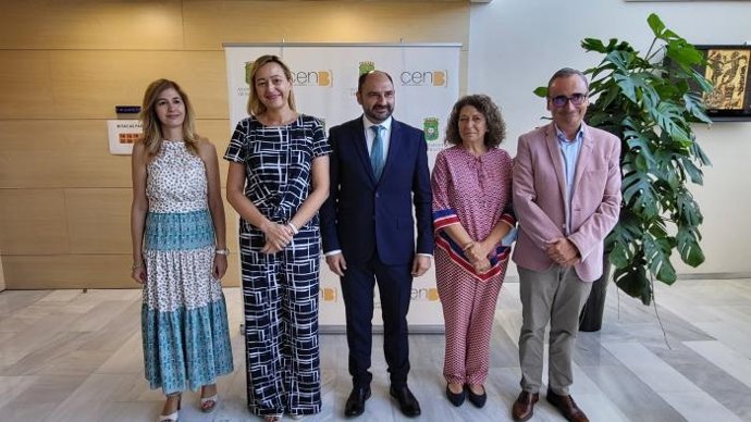 La consejera de Economía, Planificación y Empleo, Marta Gastón, ha inaugurado la jornada "Innovación y economía social: oportunidades para el desarrollo local"