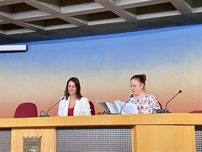 La portavoz municipal de Más Madrid, Rita Maestre, y la concejala Esther Gómez, en la presentación de las propuestas para la Semana Europea de la Movilidad.