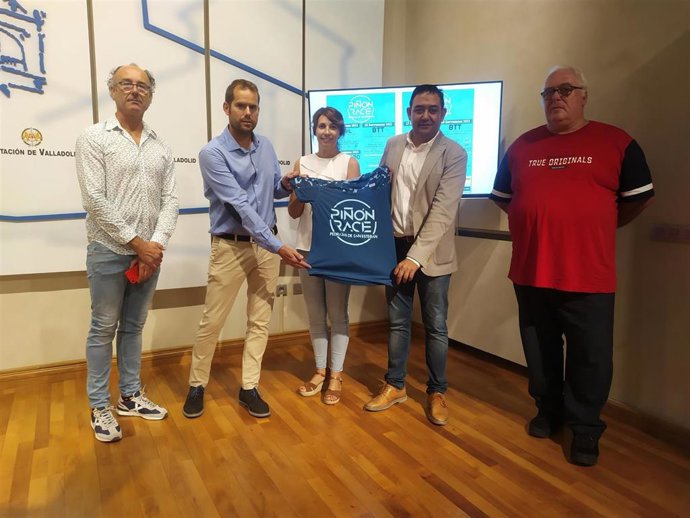 Presentación de la 'Piñón Race' 2022 en Pedrajas de San Esteban
