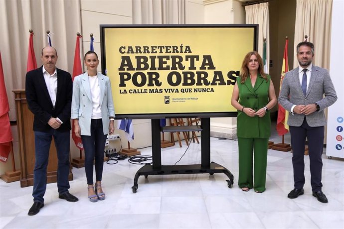 Presentación de la campaña 'Abierto por obras' que ha presentado este jueves el Ayuntamiento de Málaga