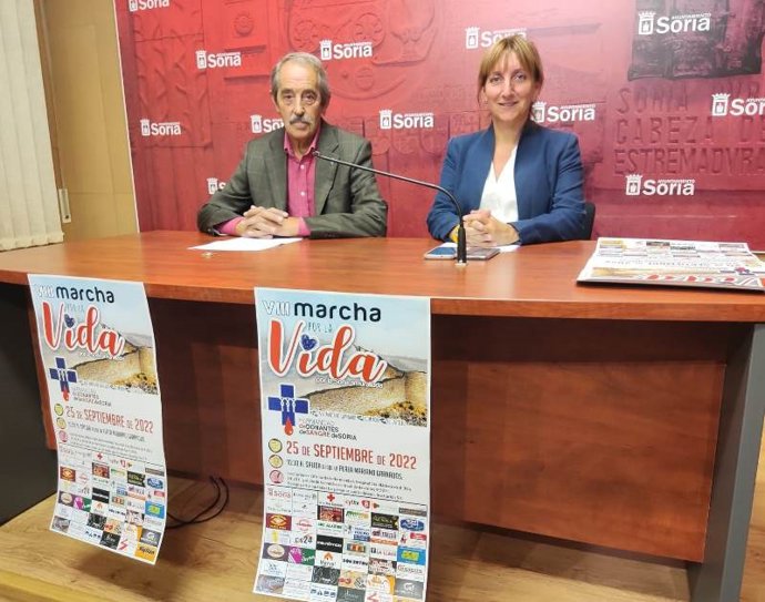 José Luis Molina y Yolada Santos presentan la VIII Marcha por la Vida de la Hermandad de Donantes de Sangre de Soria