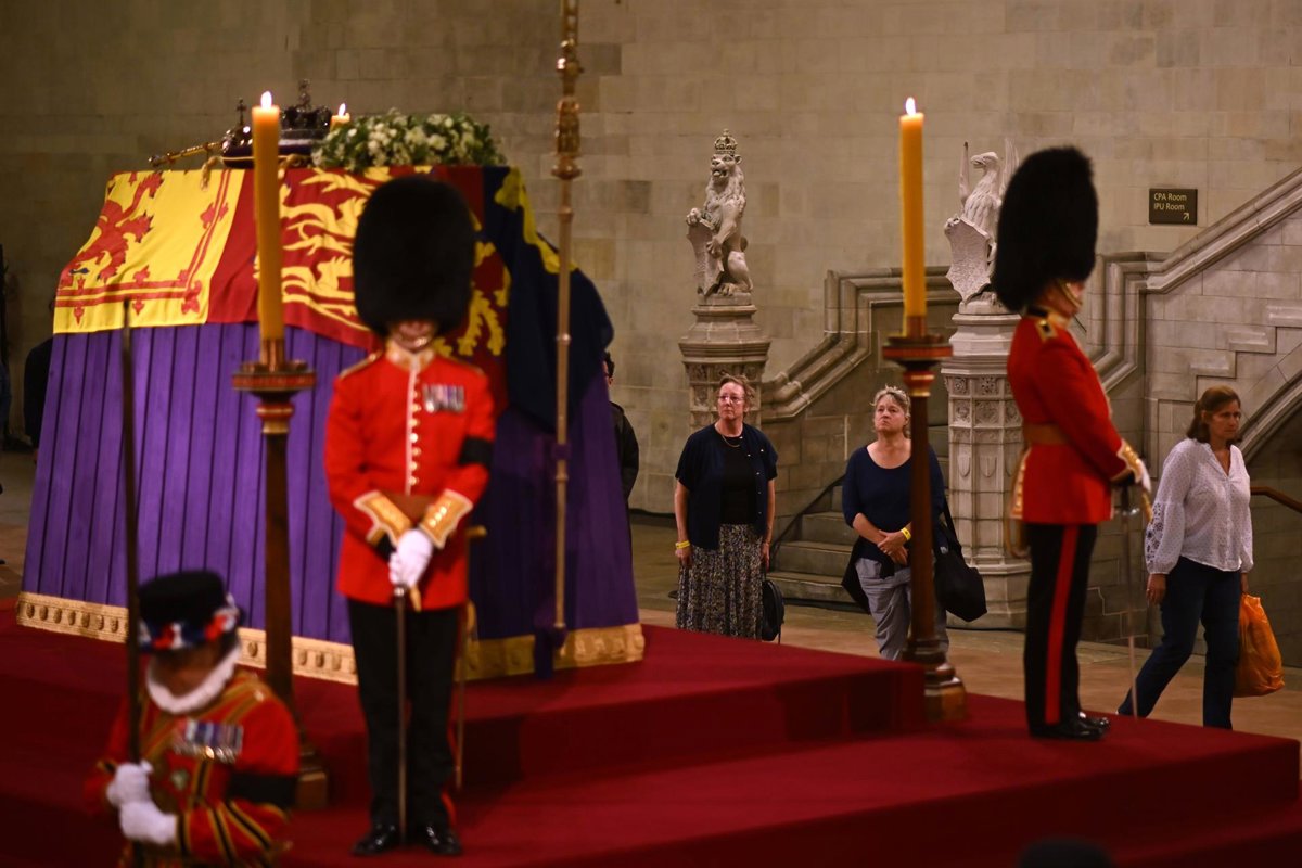 El funeral de Isabel II concluirá con dos minutos de silencio en todo Reino Unido - Vimarsana News