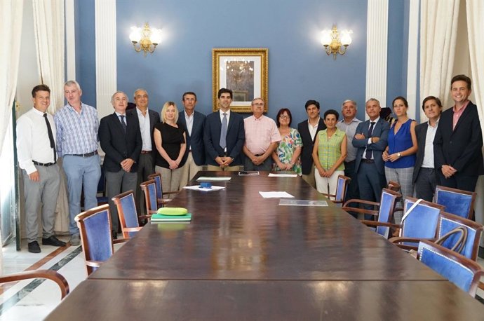 Junta respalda a más de 1.600 agricultores de Coín con más de tres millones para instalaciones de regadío