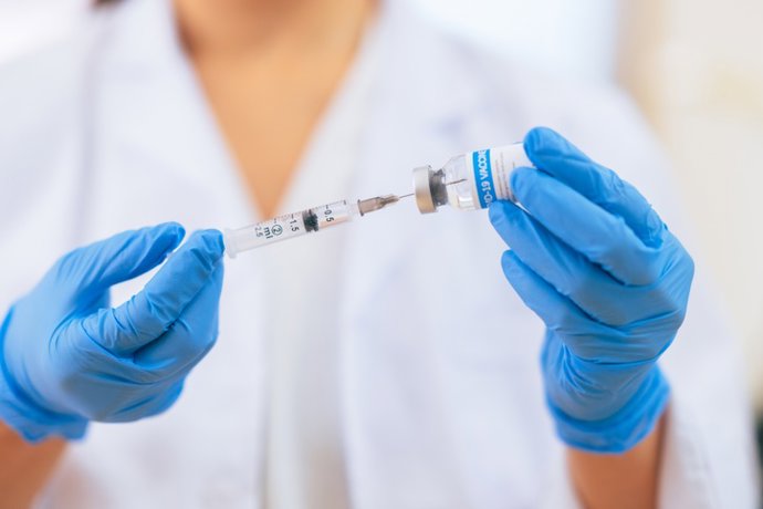Archivo - Imatge de recurs d'un vaccí contra la covid-19