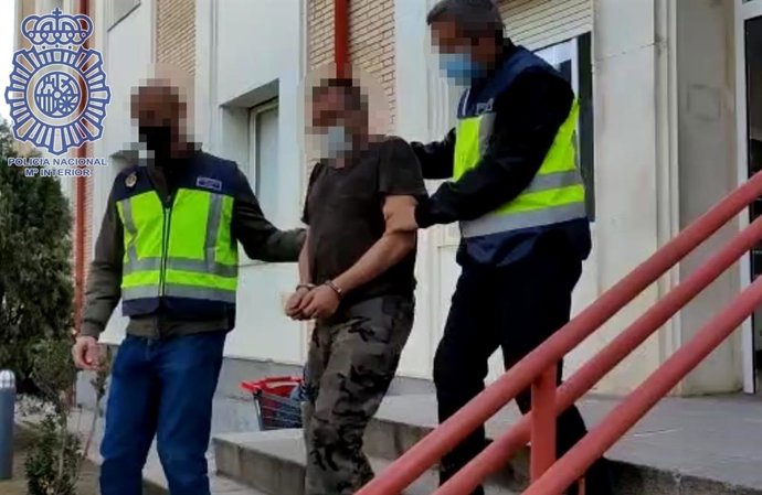 Detenido un ladrón de pisos en busca y captura desde hace 15 años.