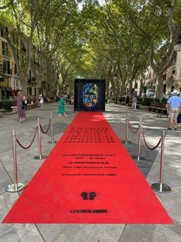 El Paseo del Borne acoge la escultura 'Eídolon', de Lolo Garner y Biel M Panizza, por la Nit de l'Art.
